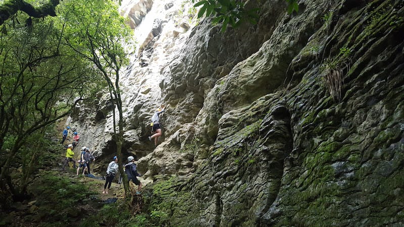 Climbers at the Pakeho crag