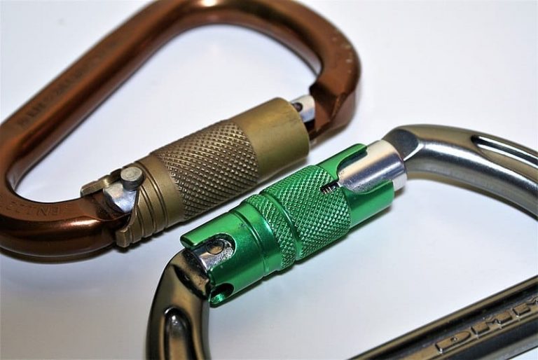 Best Rock Climbing Carabiners for Mountaineering & Outdoor