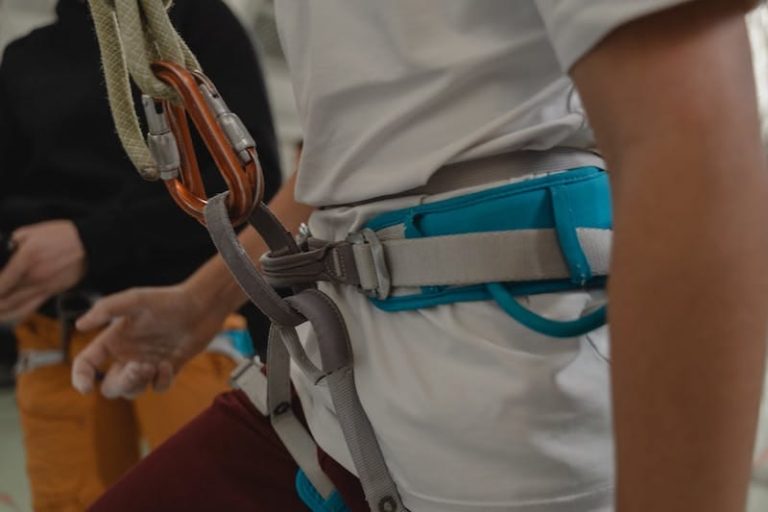 How to Belay Someone in Rock Climbing Climber’s Methods