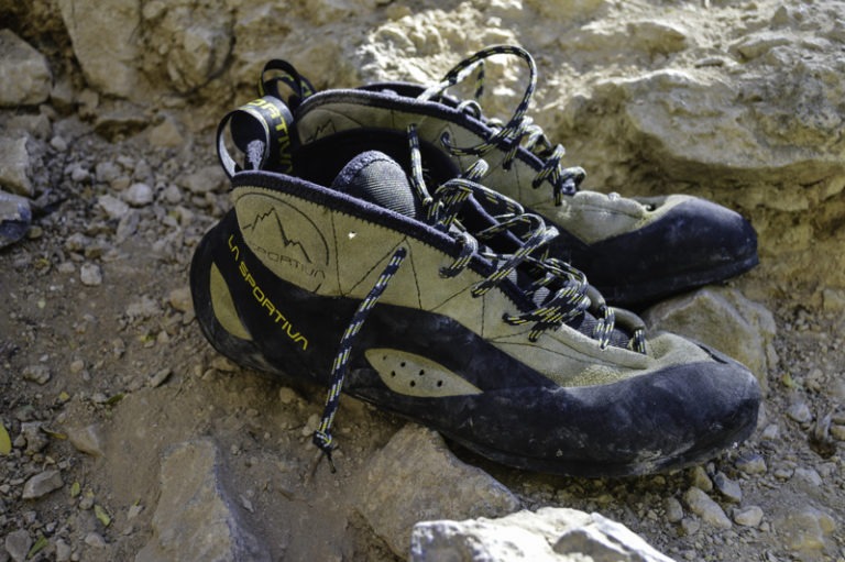 Best Intermediate Climbing Shoes For Indoor & Bouldering