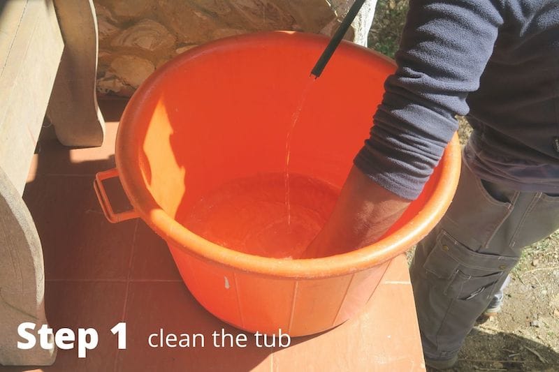 cleaning climbing: step 1 clean the tub