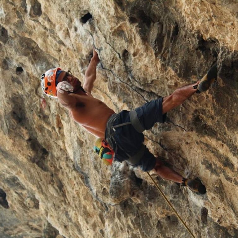 Rock Climbing vs Bouldering Is There a Difference?